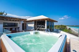 Villa Asisi. Luxury Beachfront - Image 2