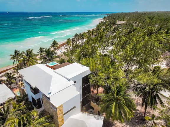 Villa Asisi. Luxury Beachfront - Image 1
